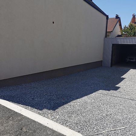 Nunanina Apartmani Pozega Buitenkant foto