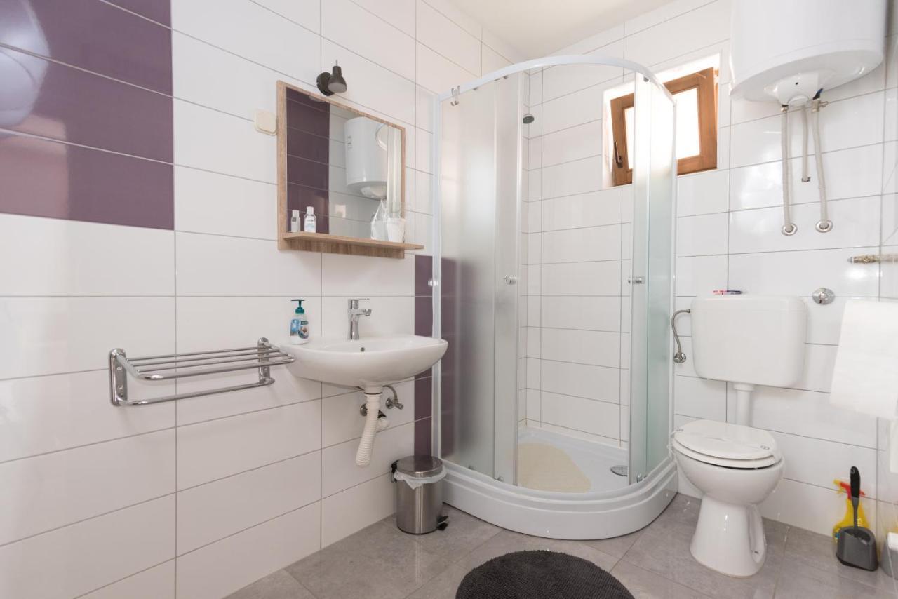 Nunanina Apartmani Pozega Buitenkant foto